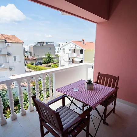 曼达公寓 扎达尔